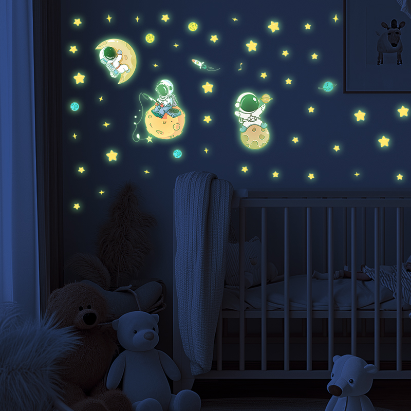 Astronaut Moon Theme Luminous  - Glow In Dark Stars 评论和价格