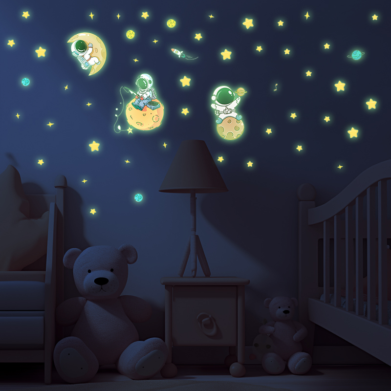 Astronaut Moon Theme Luminous  - Glow In Dark Stars 评论和价格