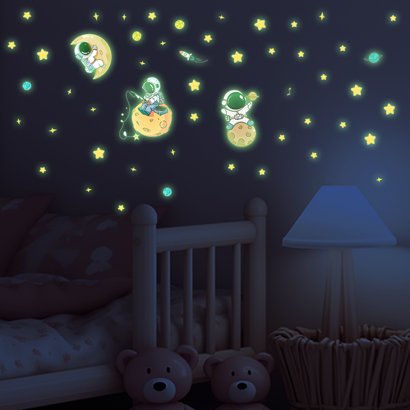 Astronaut Moon Theme Luminous  - Glow In Dark Stars 评论和价格